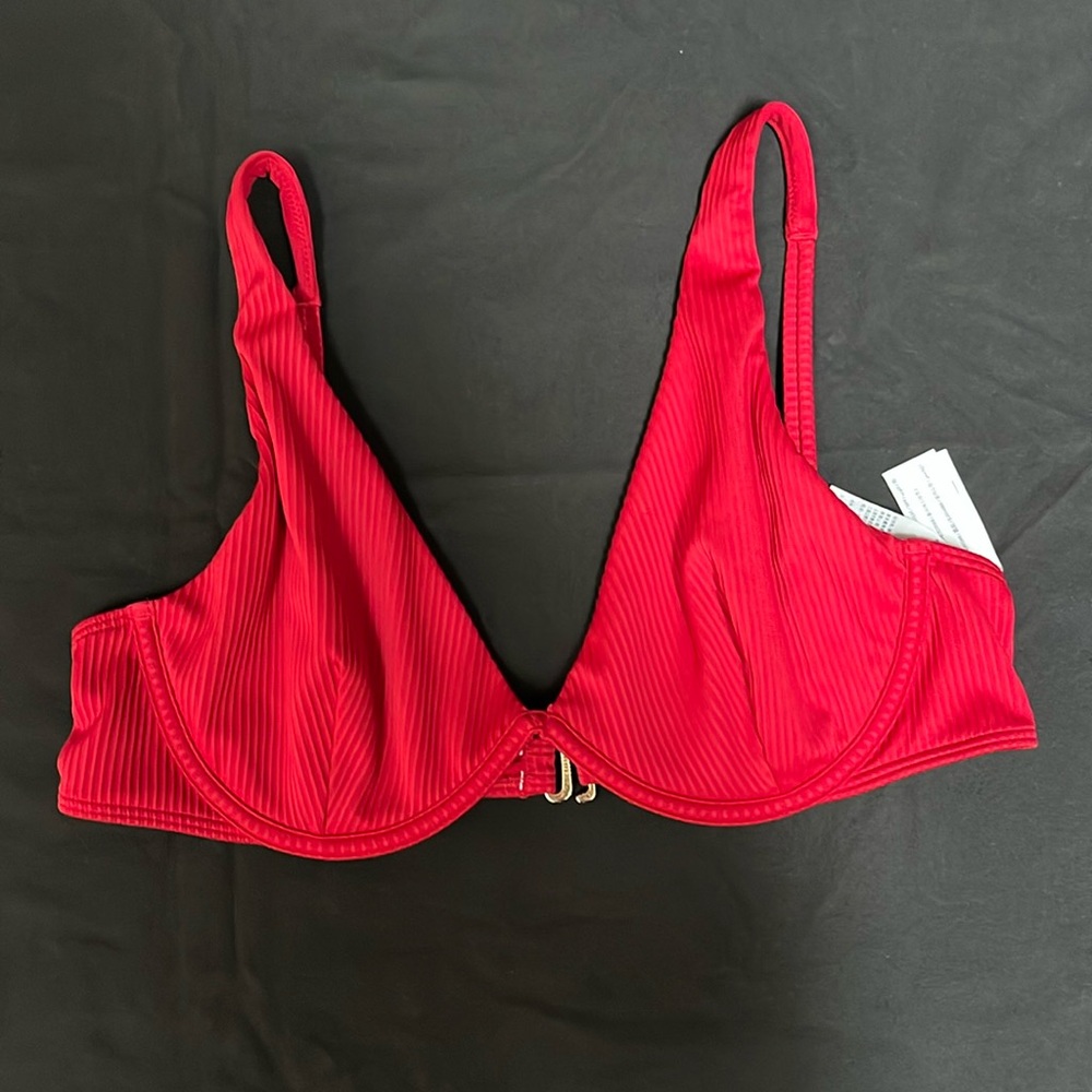 Hollister red underwire ribbed bikini top size size large